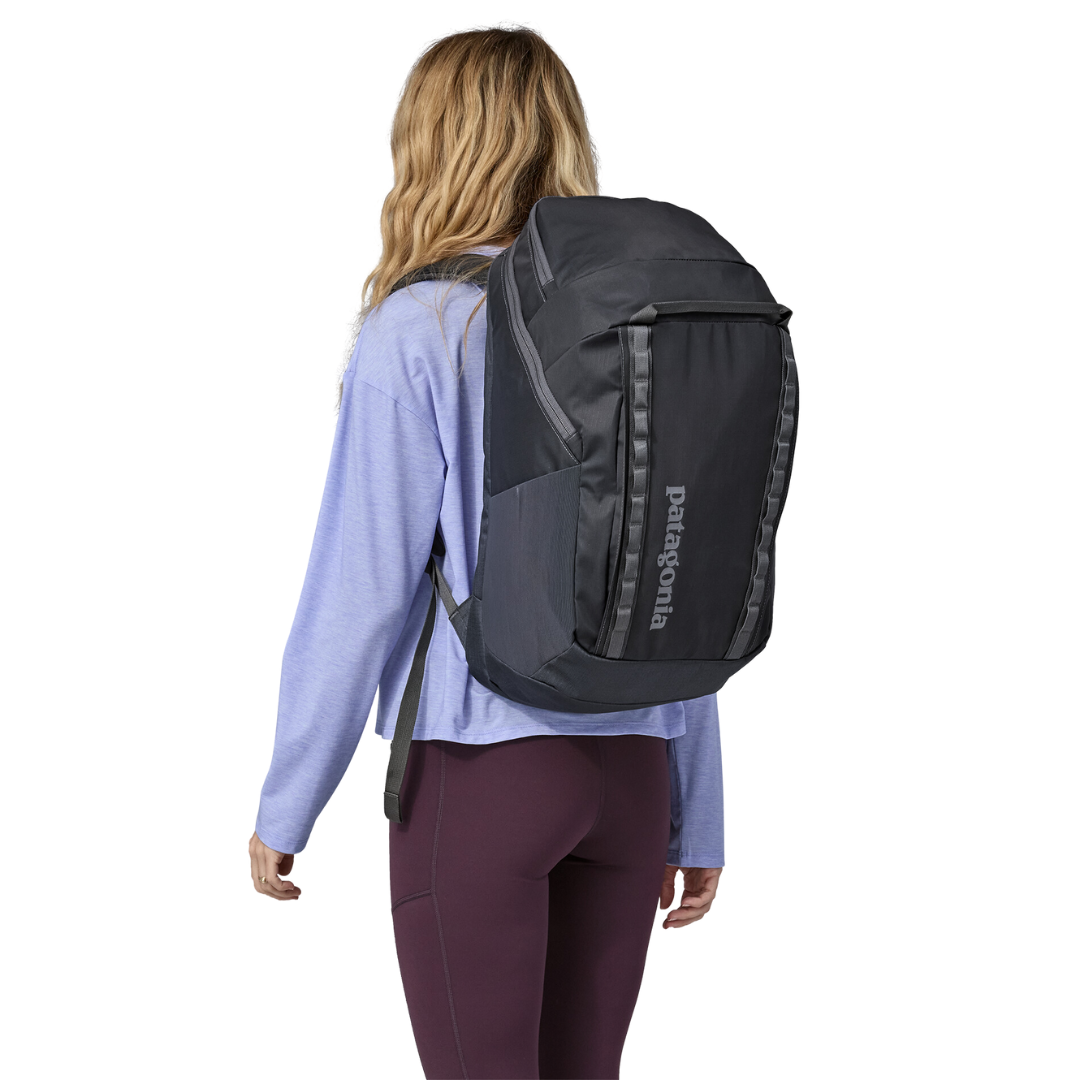 Patagonia top black pack